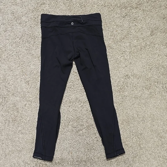 EUC 💎 Lululemon Leggings 24" Size 6 - Picture 2 of 5